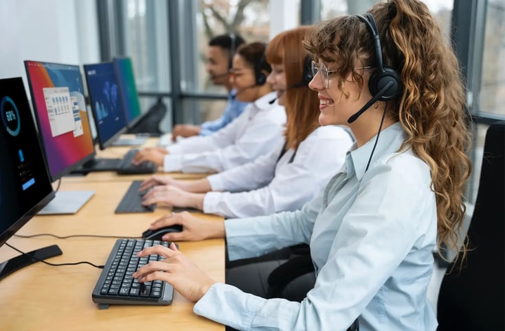 AI agent tailored to public service needs, enabling user self-service, supporting advisors, and ensuring seamless experiences across all channels.
