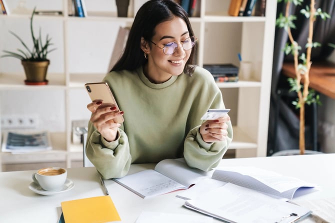 Gérer les pics de contact sans stress : comment l’agent IA banque transforme la relation client bancaire