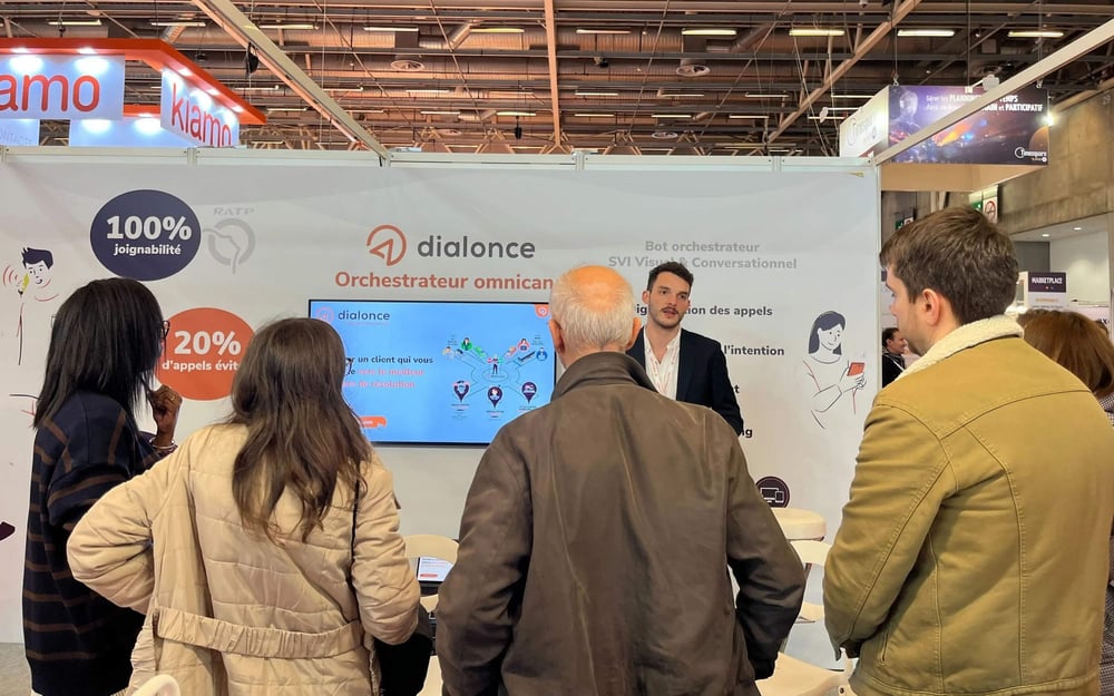 Nouveautés du parcours client IA de DialOnce présentées au All 4 Customers 2024
