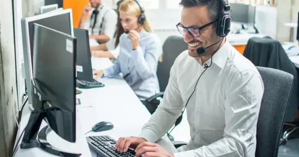 Des outils IA pour assister vos conseillers en relation client
